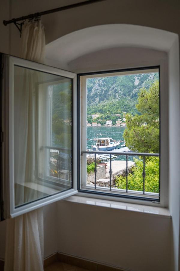 Dobrota Blue Appartement Kotor Buitenkant foto