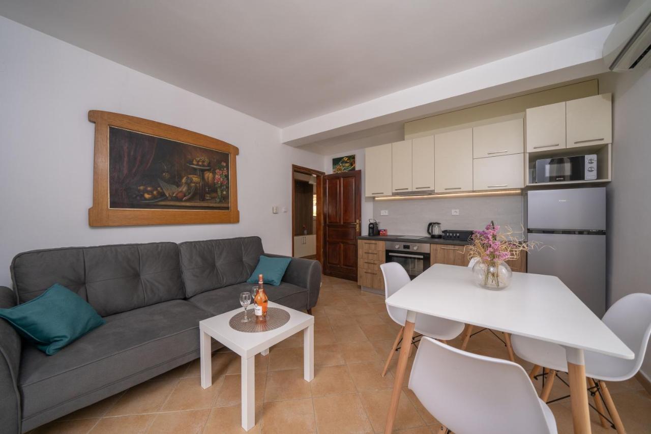 Dobrota Blue Appartement Kotor Buitenkant foto