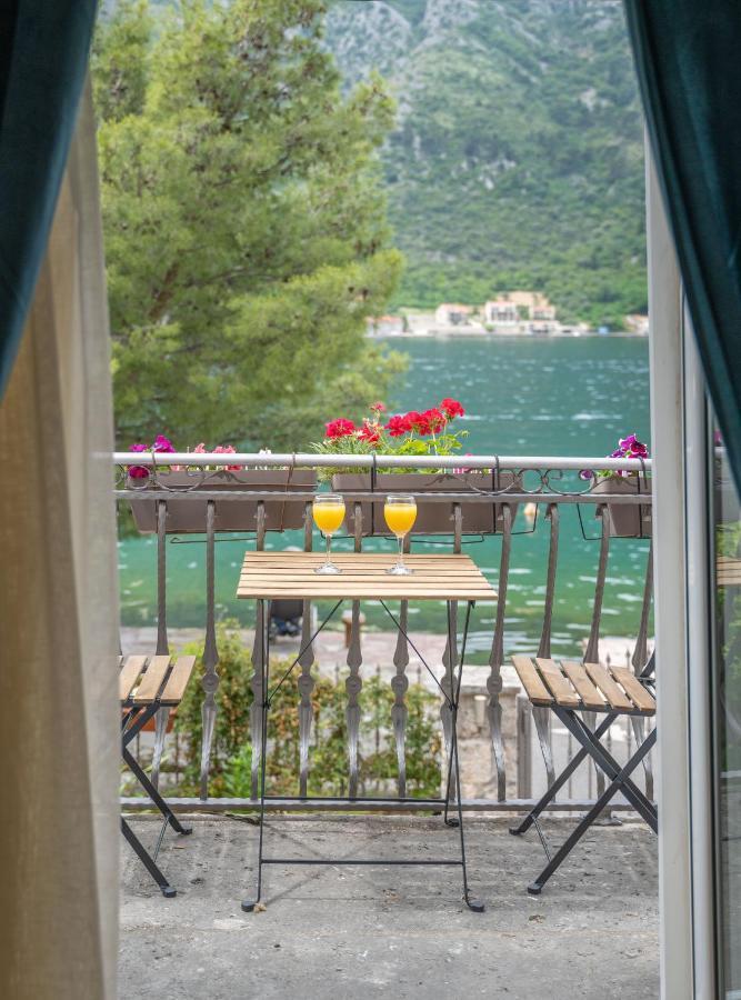 Dobrota Blue Appartement Kotor Buitenkant foto