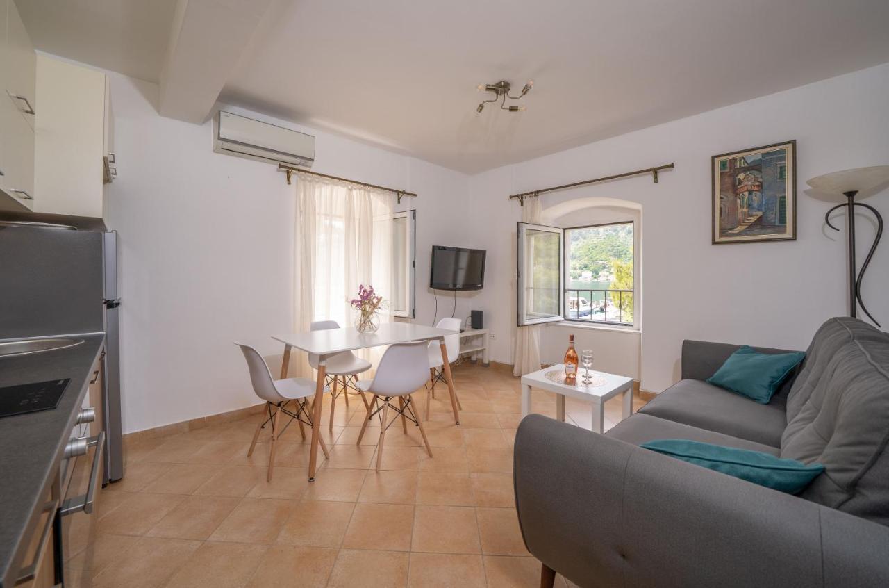 Dobrota Blue Appartement Kotor Buitenkant foto