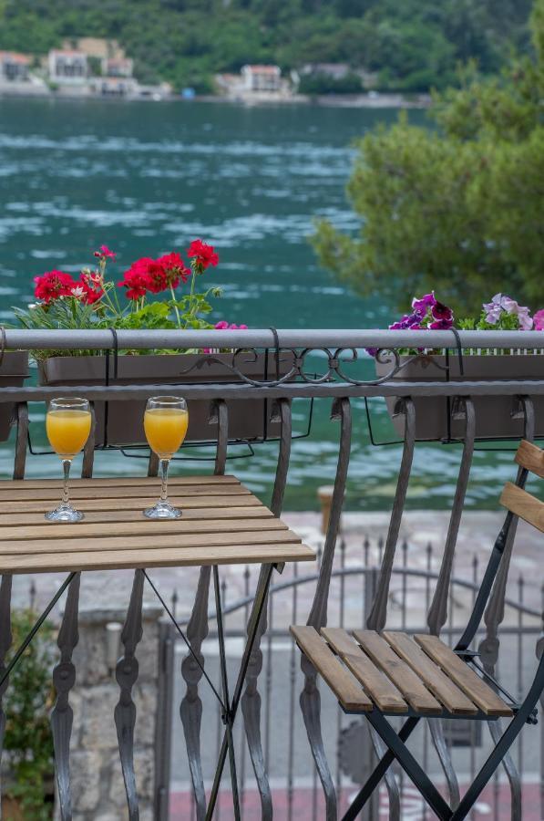 Dobrota Blue Appartement Kotor Buitenkant foto